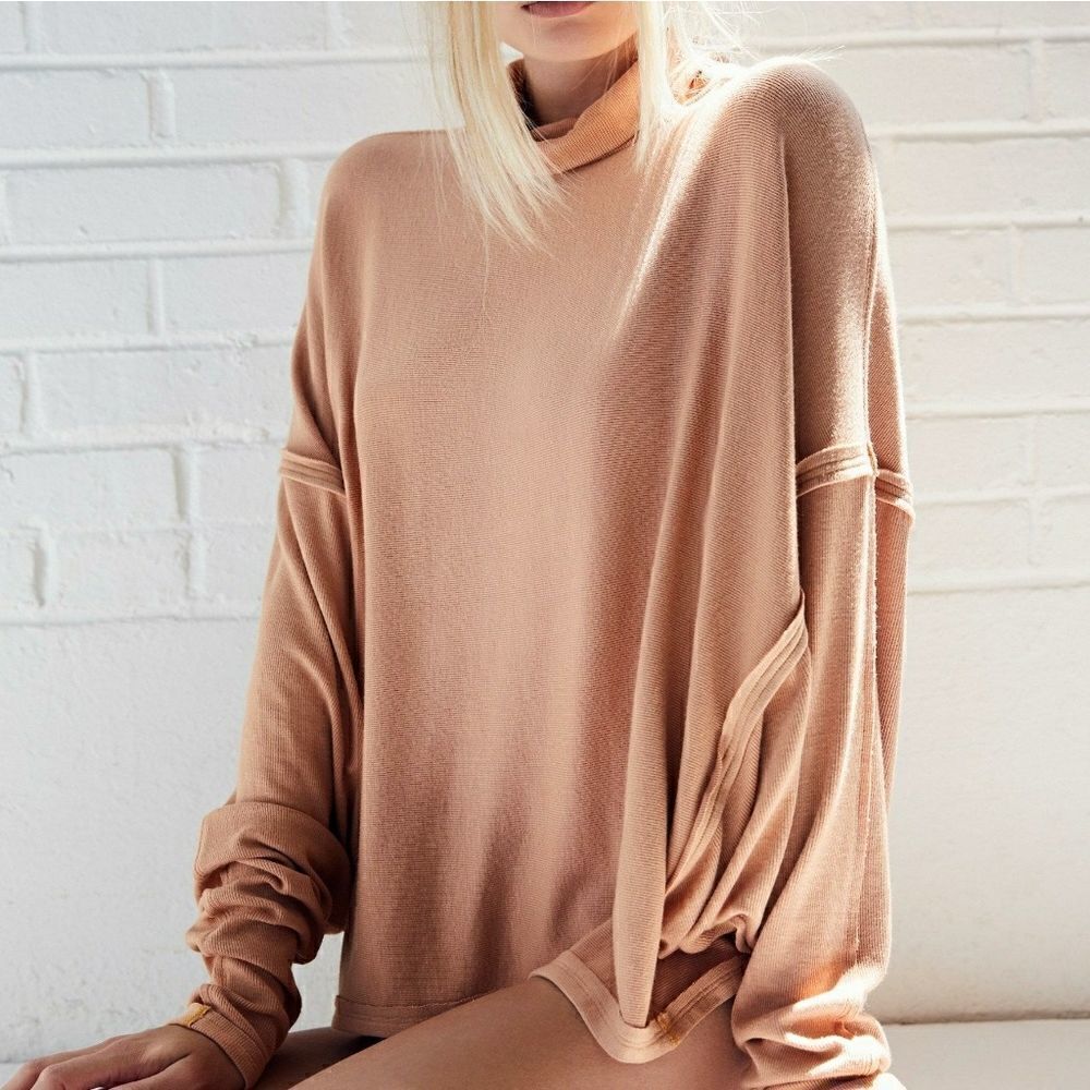 Freeโpeopleย AlmedaโslouchyโturtleneckโโAcorn